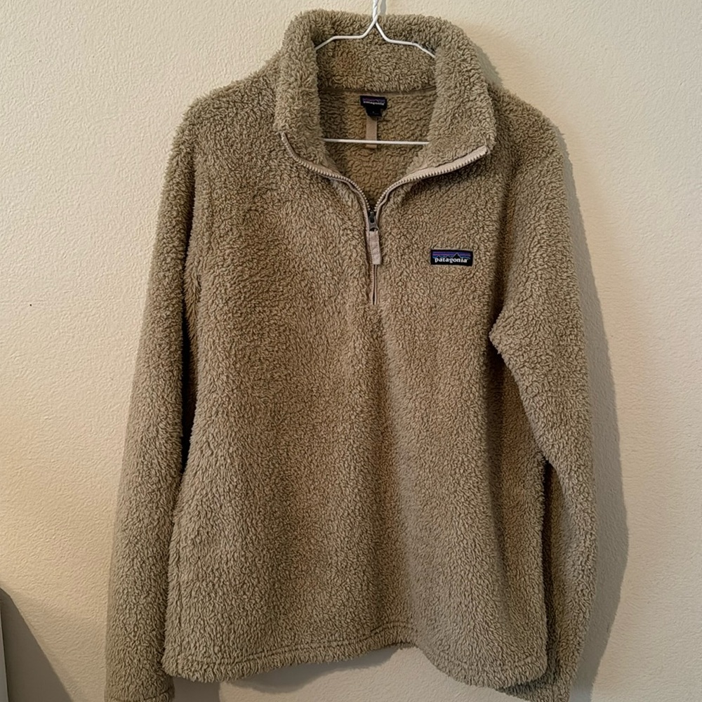 Women's Patagonia Los Gatos Fleece sweatshirt
1/4 zip in nude Size Large